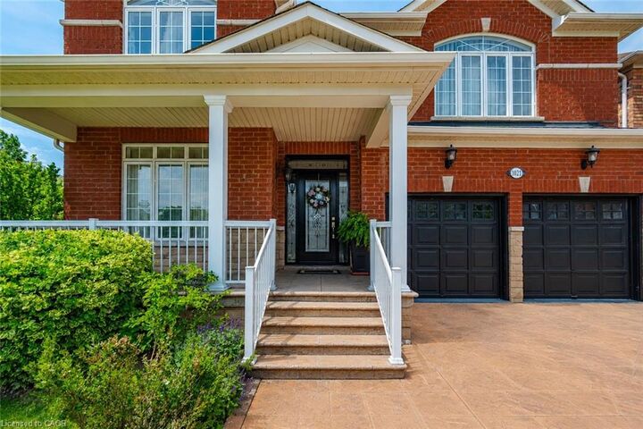 Property Photo: 1021 Hemstreet Crescent ON L9T 6S2