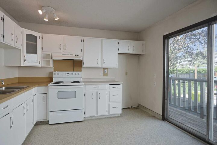Property Photo: 5417 Dalrymple Crescent NW AB T3A 1R2