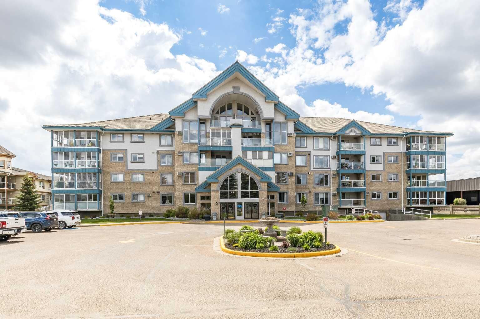 Property Photo:  1535 Southview Drive SE 405  AB T1B 4H8 