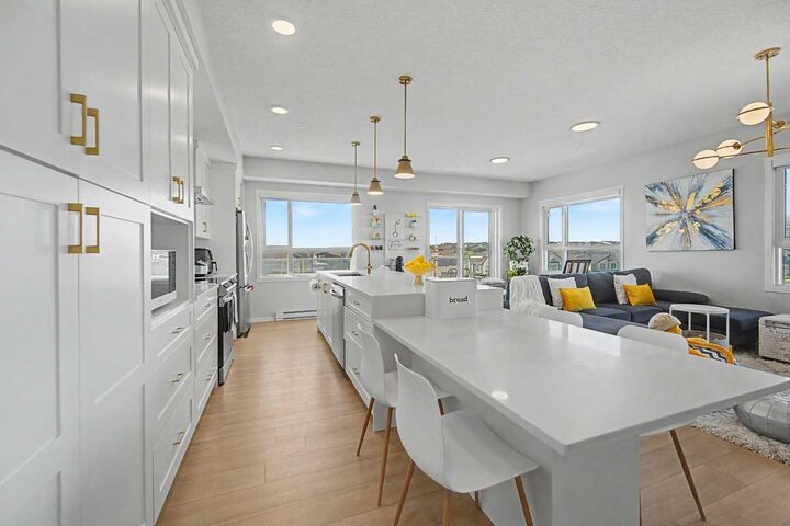 Property Photo: 40 Carrington Plaza NW 304 AB T3P 1X7
