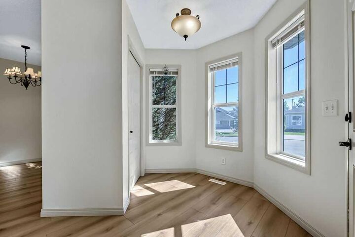Property Photo:  1013 3rd Avenue SW  AB T0L 0H0 