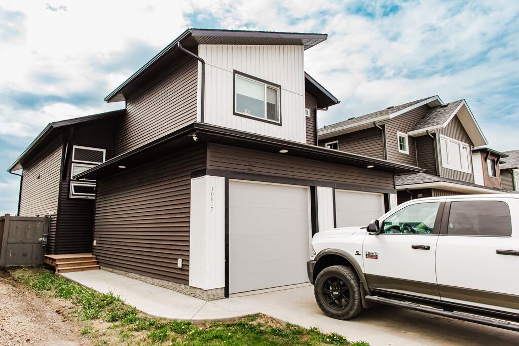Property Photo:  10617 133 Avenue  AB T8X 0W5 
