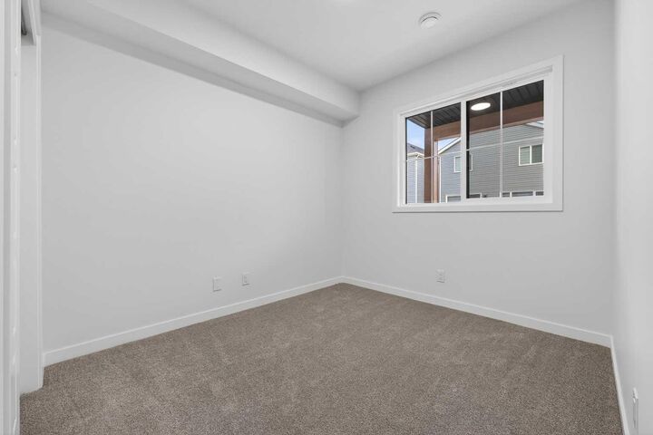 Property Photo:  1750 Rangeview Drive SE 127  AB T3S 0X3 