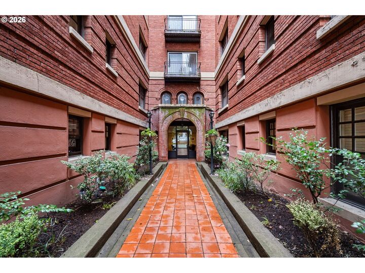 Property Photo: 1829 NW Lovejoy St 408 OR 97209
