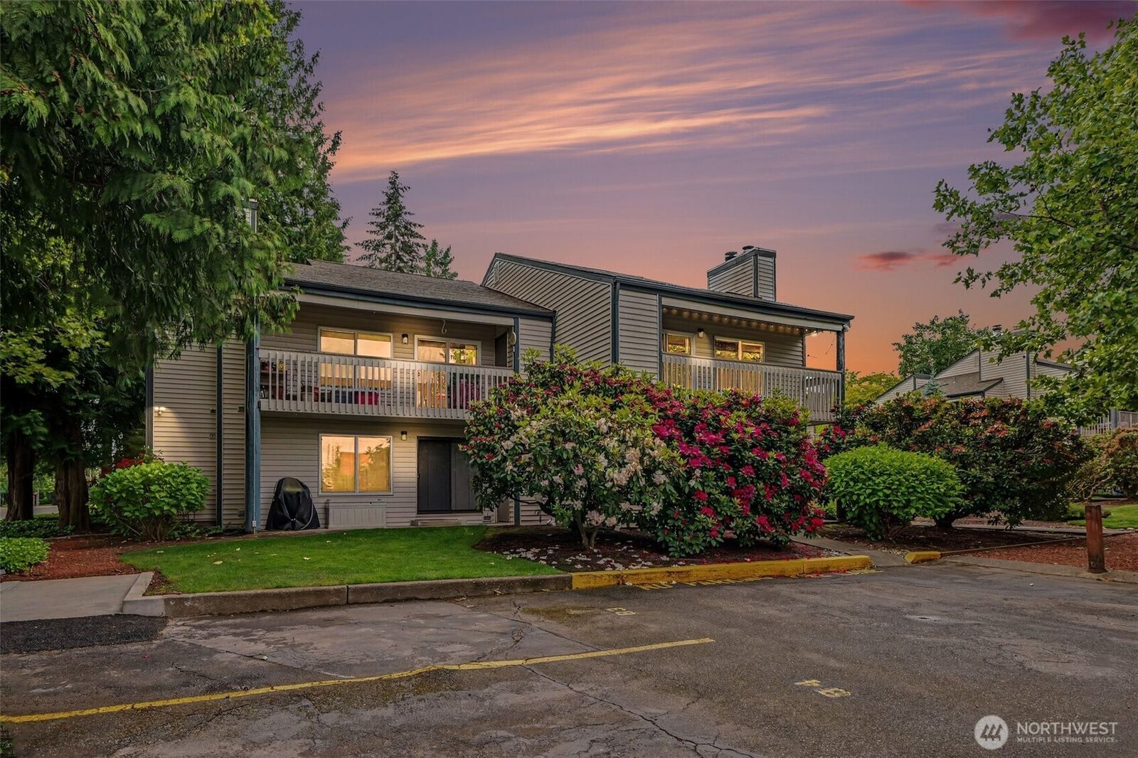 Property Photo:  4403  216th Street SW C  WA 98043 
