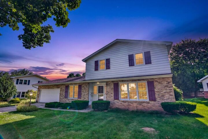 Property Photo: 5 Parklawn Place WI 53705