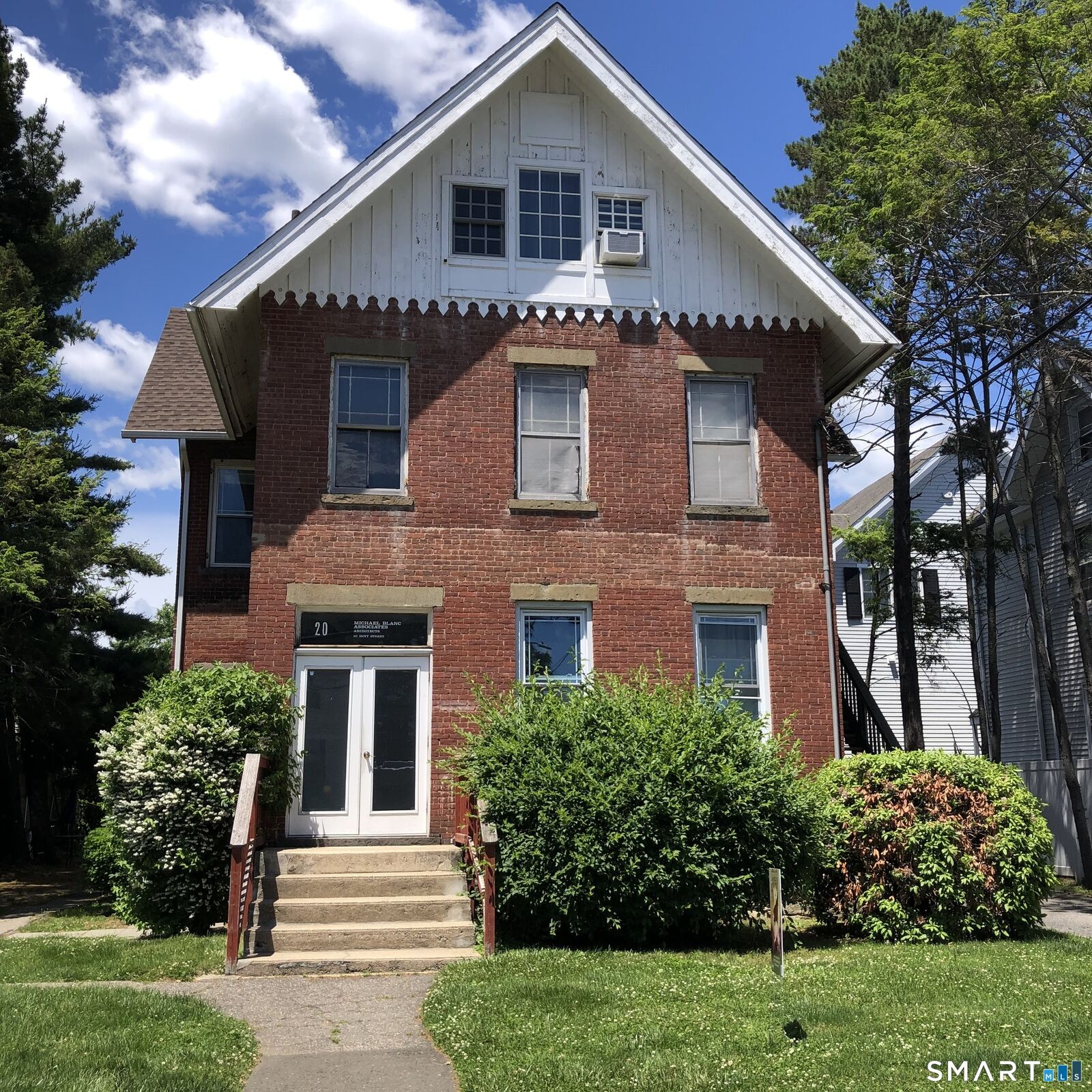 Property Photo:  20 Hoyt Street 4  CT 06905 