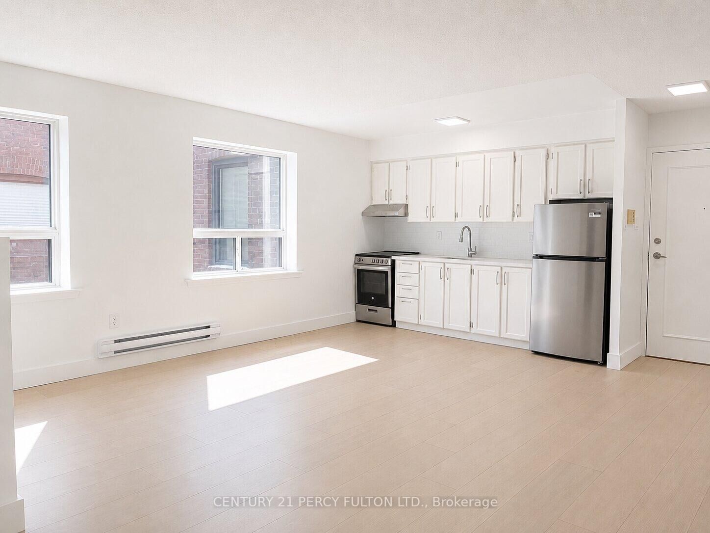 Property Photo:  2373 Bloor Street W 4  ON M6S 1P6 