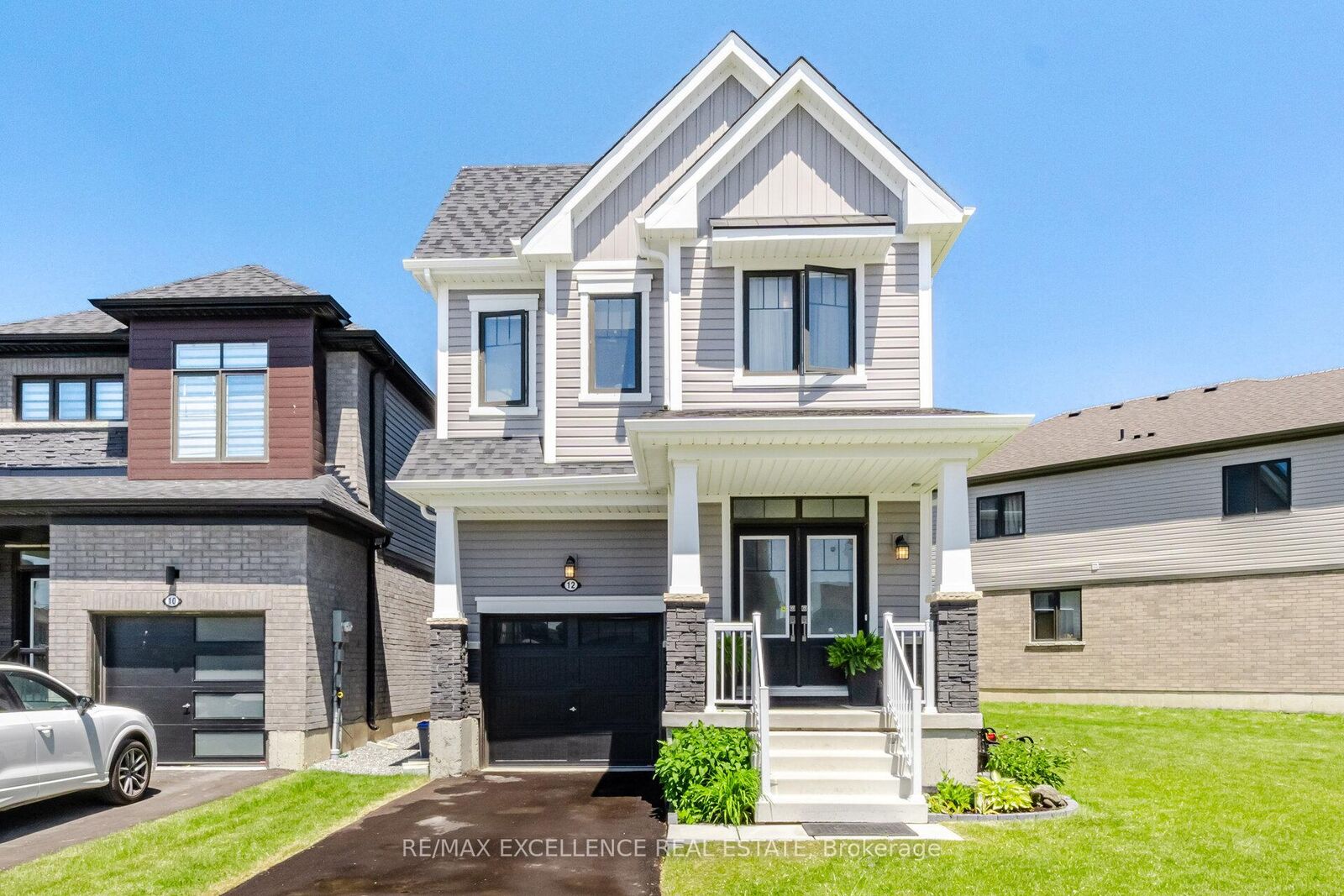 Property Photo: 12 Selection Heights ON L2V 0P3