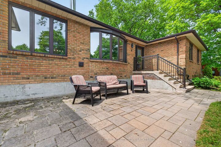 Property Photo: 6 Wilmot Street ON K7L 4V1