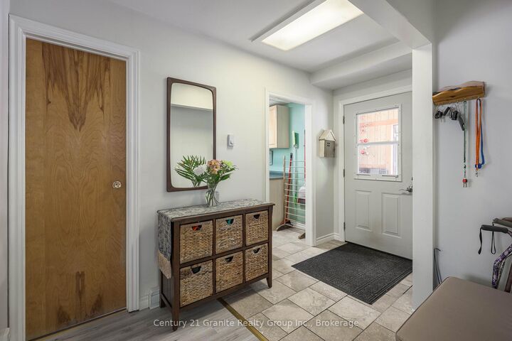 267 Riverside Drive — photo 1