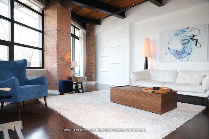Property Photo: 43 Hanna Avenue 208 ON M6K 1X1