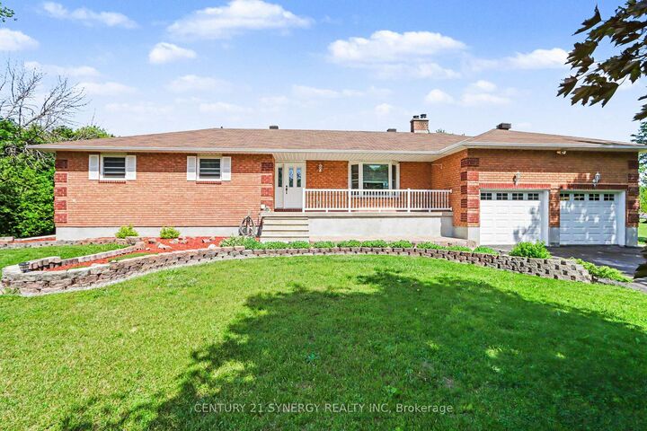 Property Photo: 870 Kitley Line 3 Road ON K0G 1G0