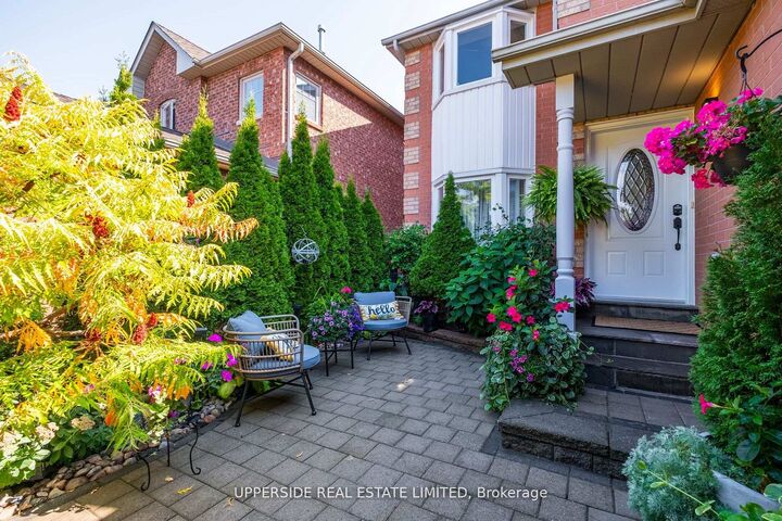 Property Photo: 167 Covent Crescent ON L4G 6P9