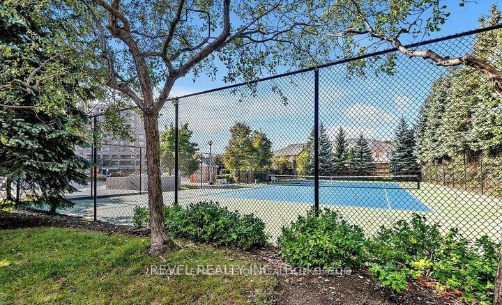 Property Photo: 1700 Eglinton Avenue E 210 ON M4A 2X4