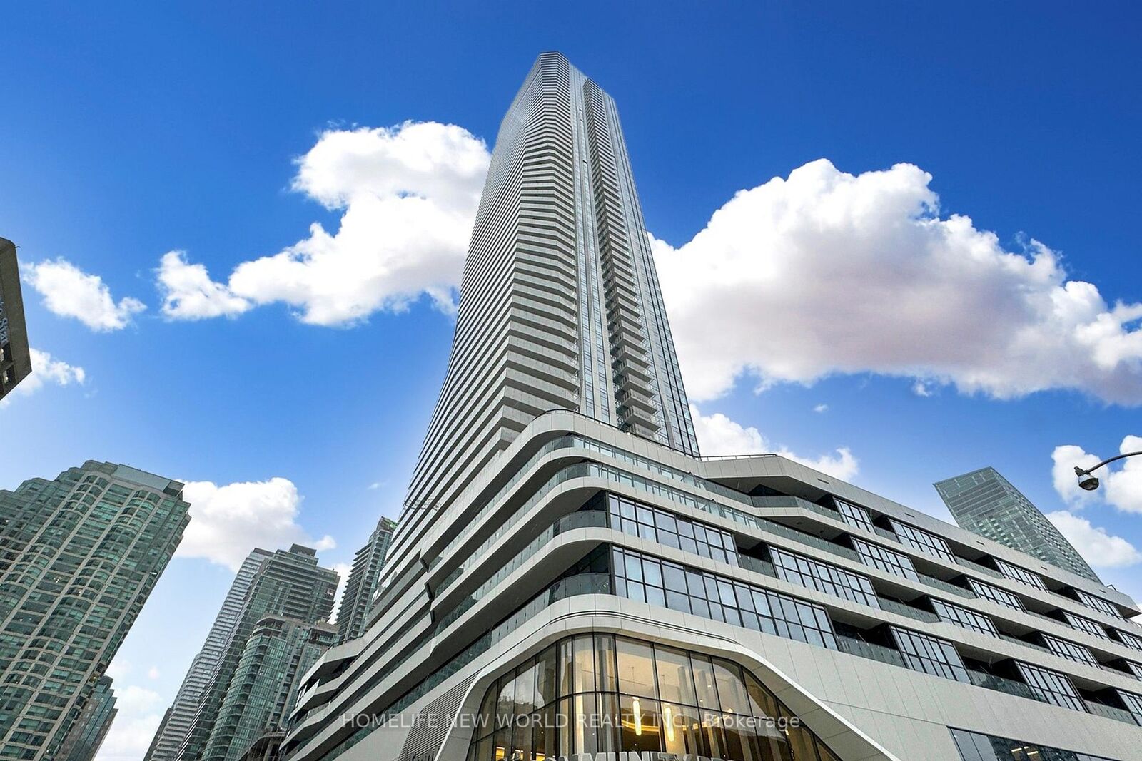 Property Photo: 28 Freeland Street 1504 ON M5E 0E3