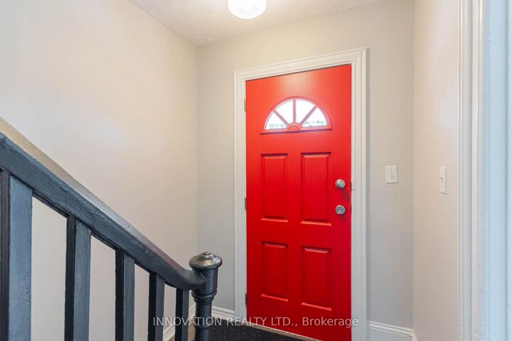 Property Photo: 106 James Street E ON K6V 1K8