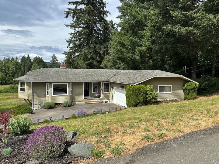 2267 Regina Dr — photo 1