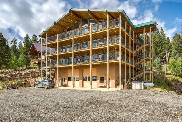 Property Photo:  885 E Church Dr  UT 84741 