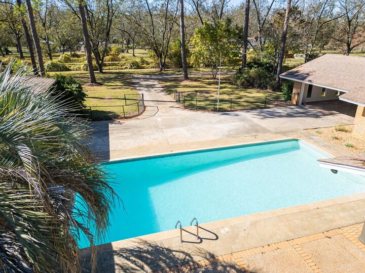 Property Photo: 4912 Holly Hill Road GA 31721