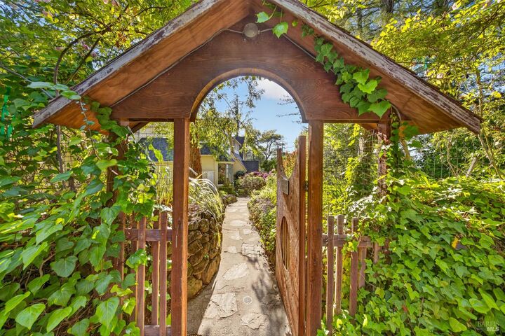 Property Photo:  80 Baywood Avenue  CA 94957 