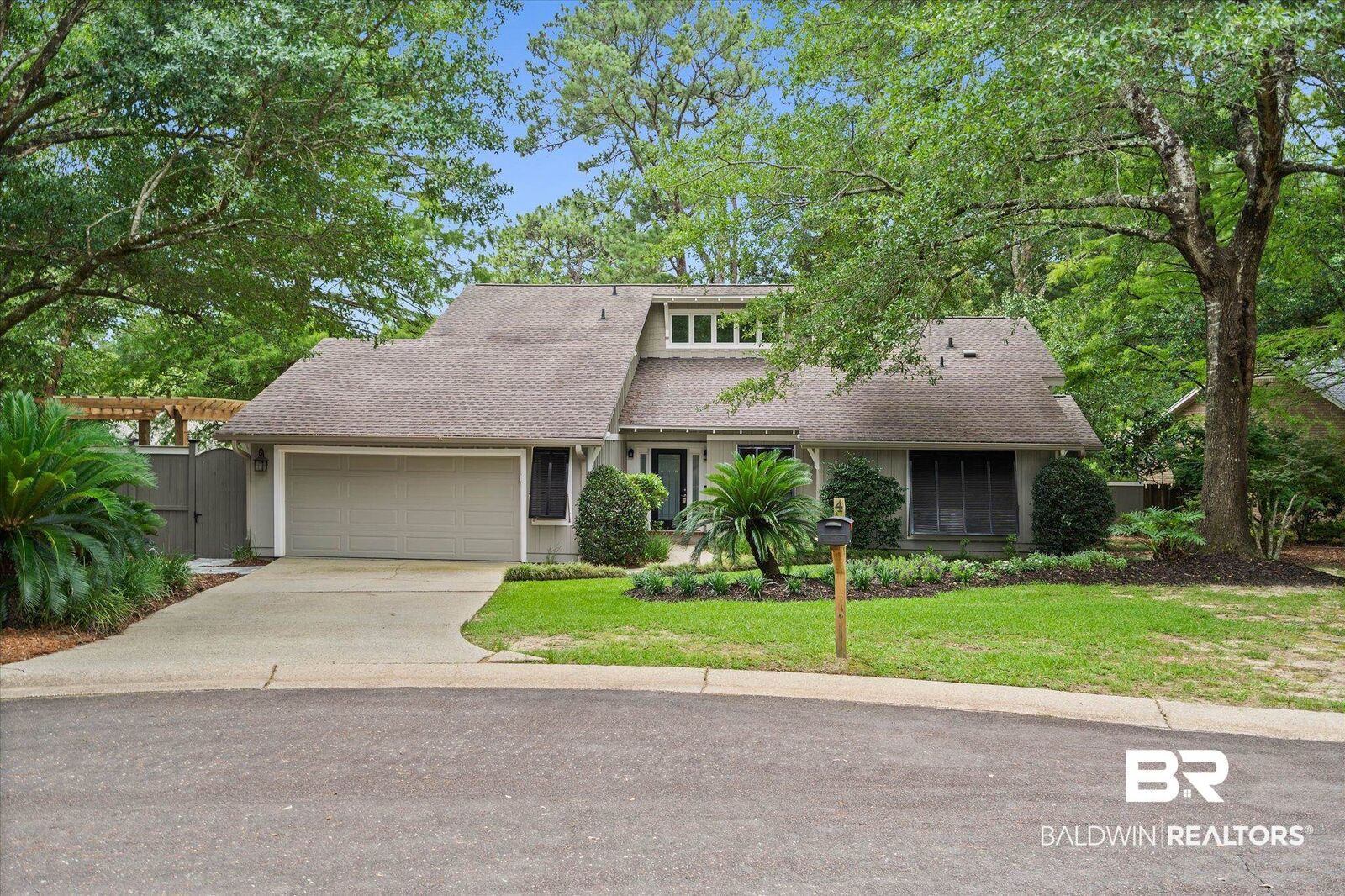 Property Photo:  4 Leslie Court  AL 36532 
