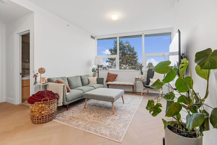 Property Photo: 1342 Johnston Road 502 BC V4B 3Z2