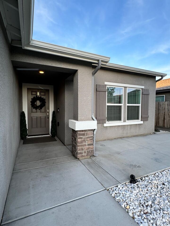 Property Photo:  9914 Fire Island Drive  CA 93313 