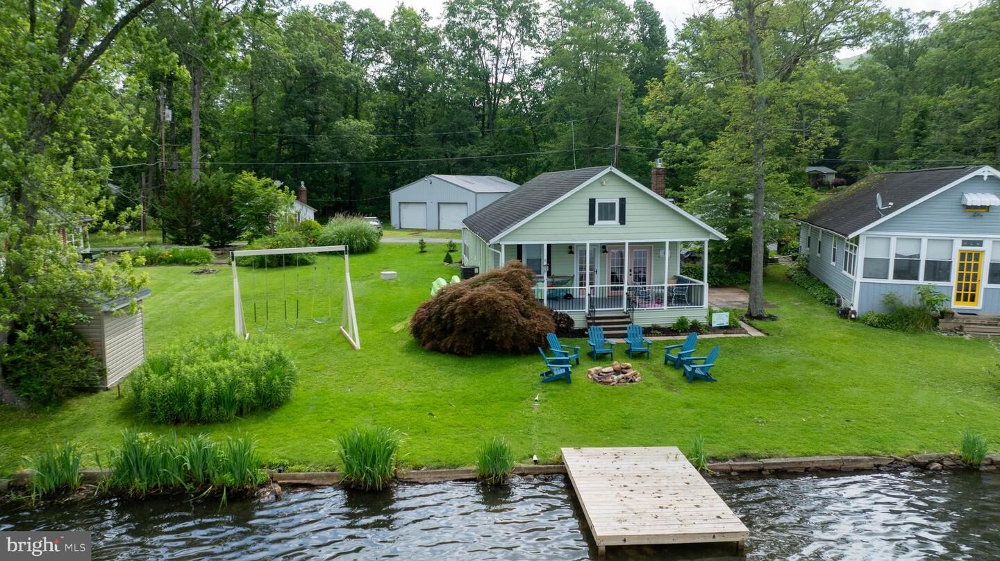 Property Photo:  49 King Fisher Drive  PA 17921 