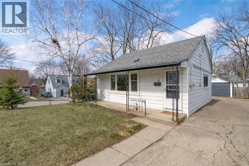 Property Photo:  31 Dunkirk Street  ON N1E 4N7 