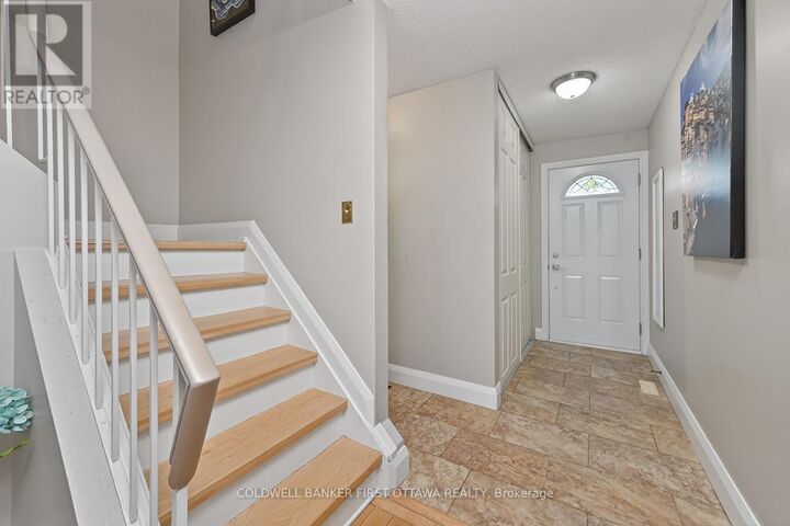 Property Photo: 1528 Brookmill Lane ON K1B 5G4