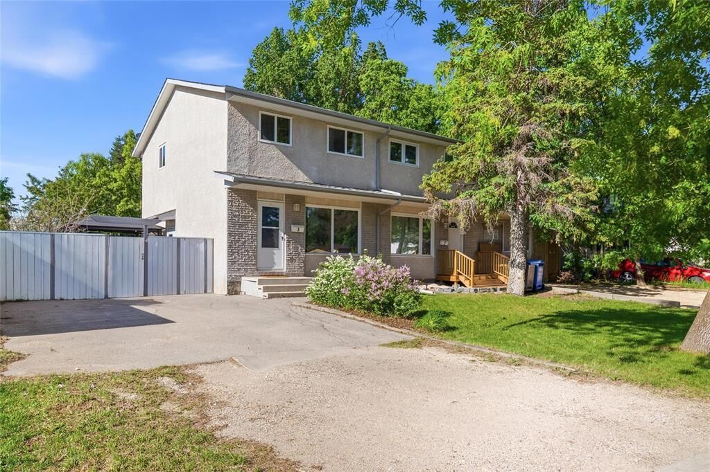 Property Photo:  3 Harwood Crescent  MB R3R 1S9 