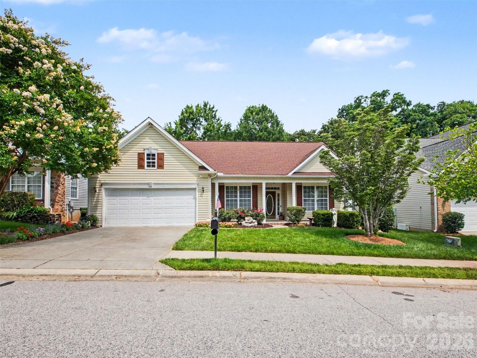 Property Photo:  834 Platinum Drive  SC 29708 