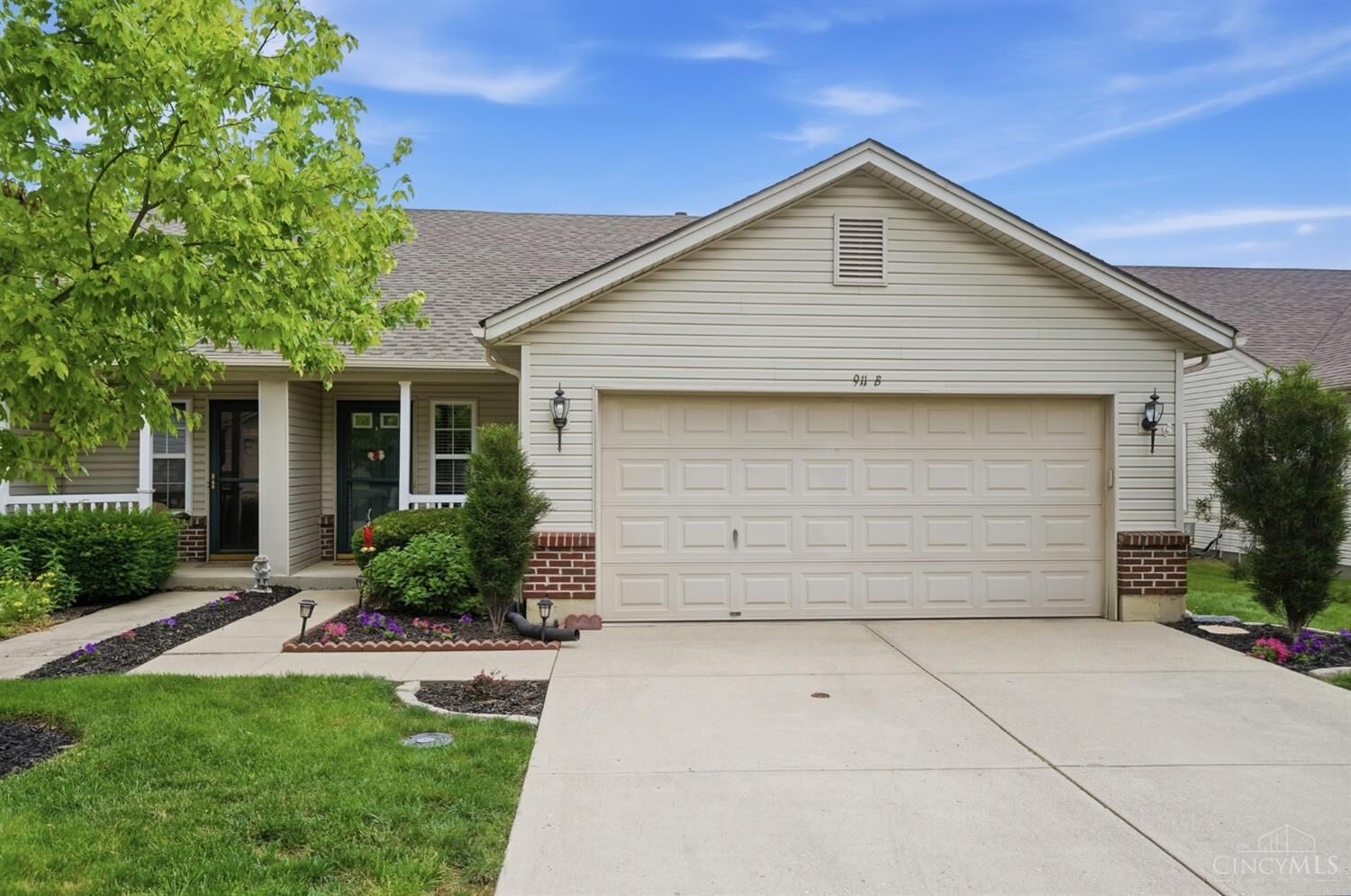 Property Photo:  911 Nelson Lane  OH 45036 