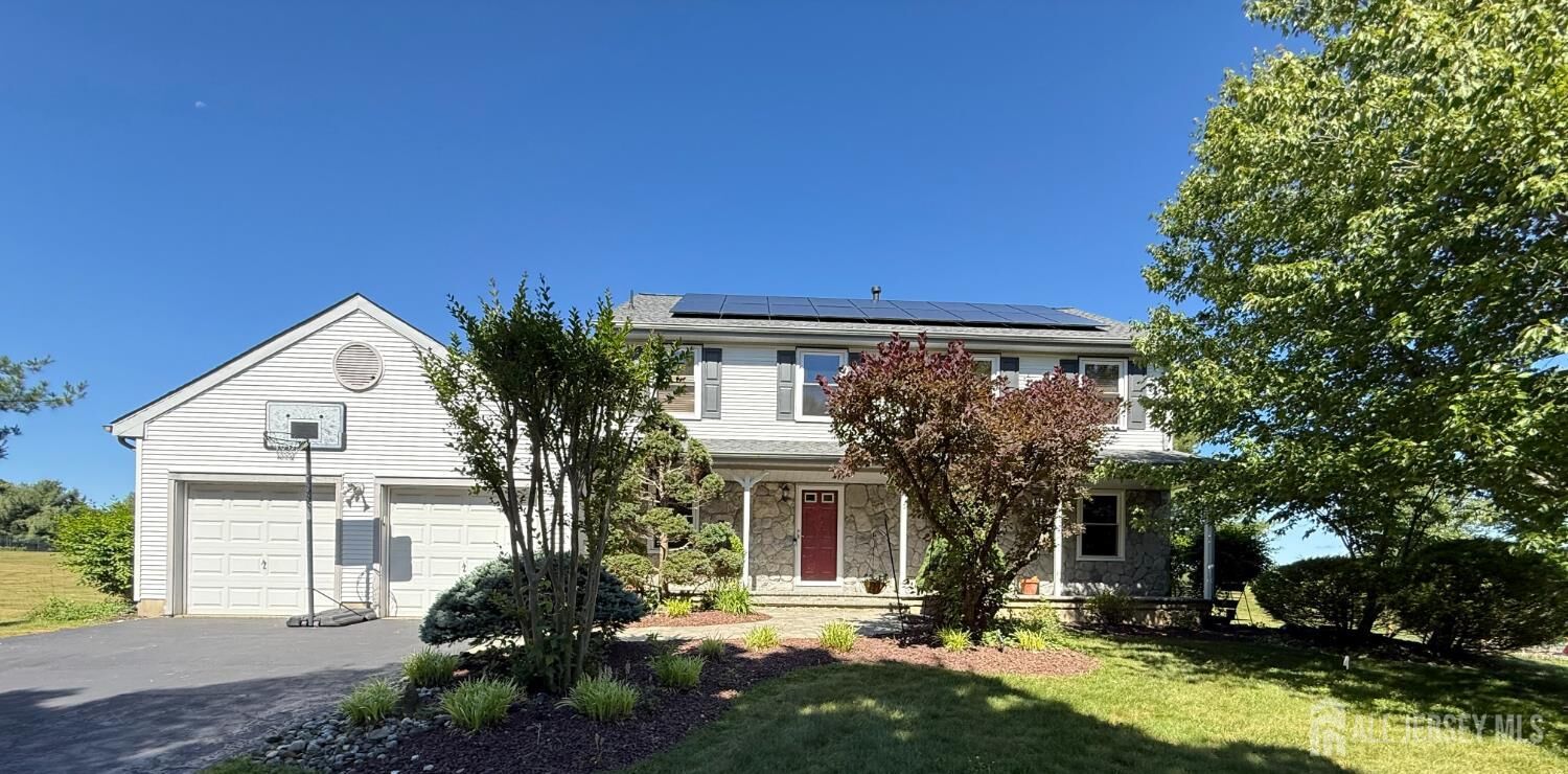 Property Photo:  3 Dannys Way  NJ 08550 