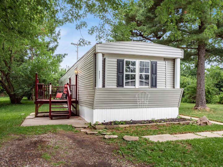 Property Photo:  8653 Hollyhock Lane  OH 43146 