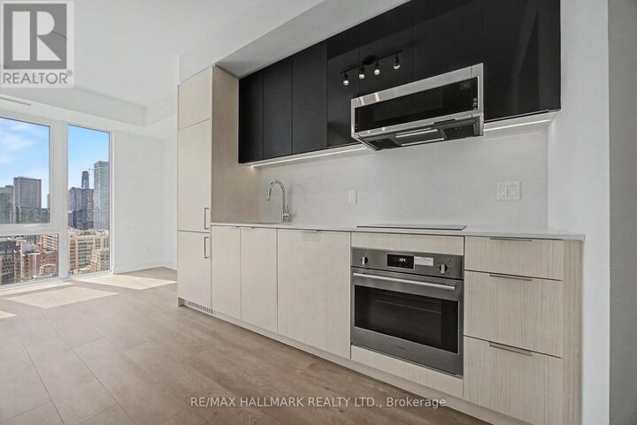 Property Photo: 308 Jarvis Street 2212 ON M5B 0E3