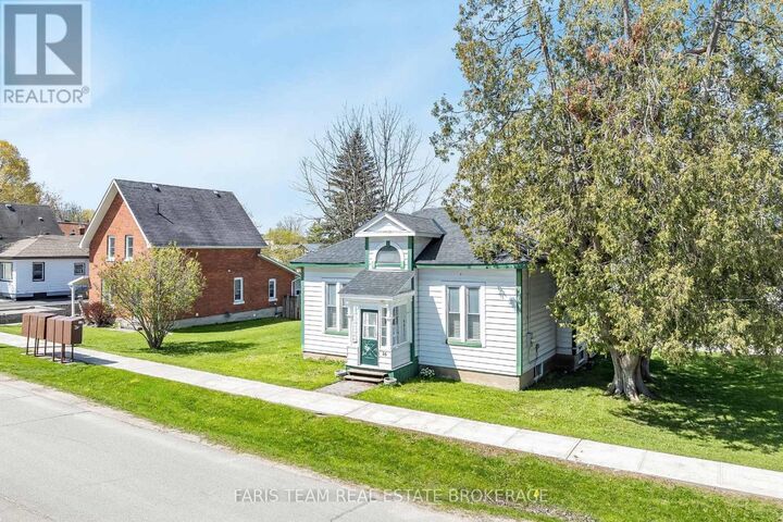 Property Photo:  16 Peel Street  ON L9M 1A6 