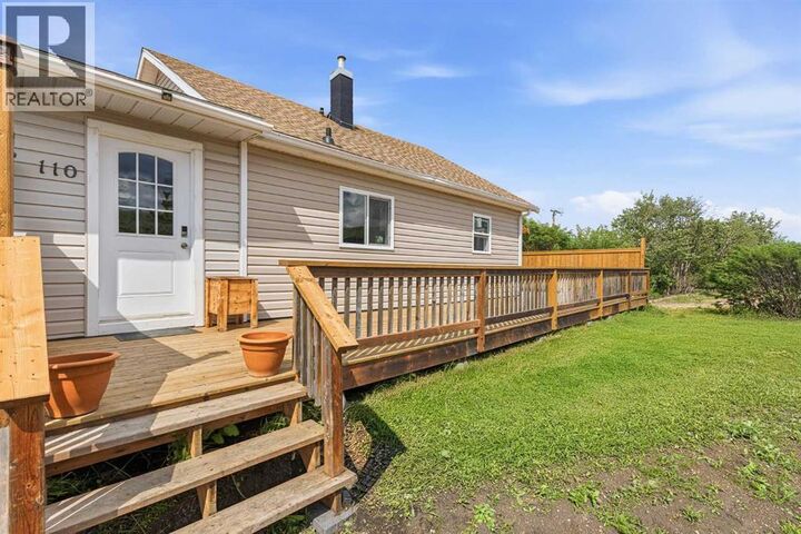 Property Photo:  110 1st Avenue  SK S0M 2G0 