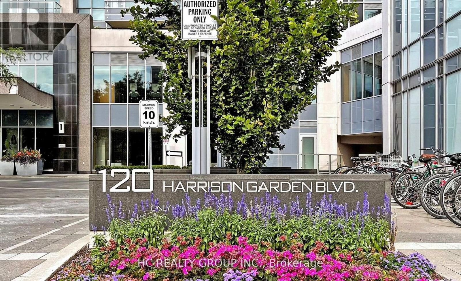 Property Photo:  120 Harrison Garden Boulevard 111  ON M2N 0H1 