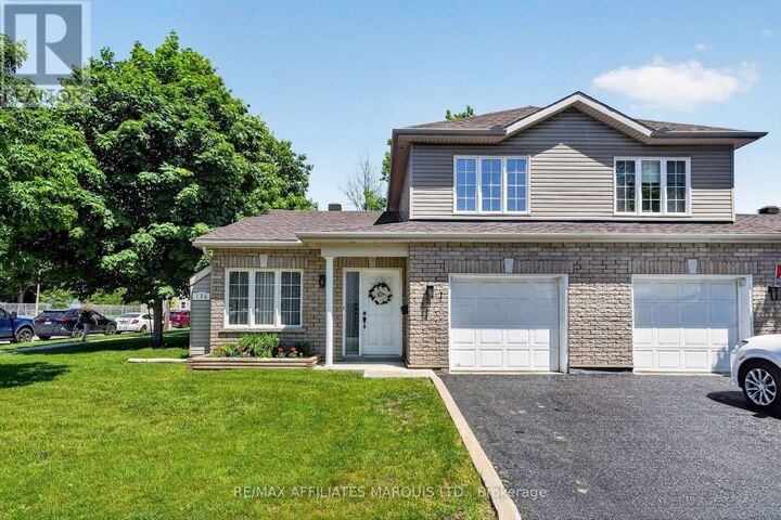 Property Photo: 136 Fourth Street East 1 ON K6H 2H9