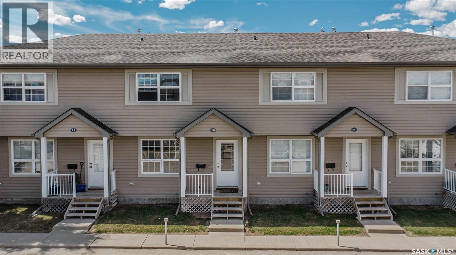 Property Photo:  10 300 Maccormack Road  SK S0K 0A2 