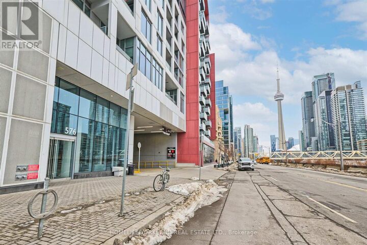 Property Photo:  576 Front Street West 718E  ON M5V 1C1 