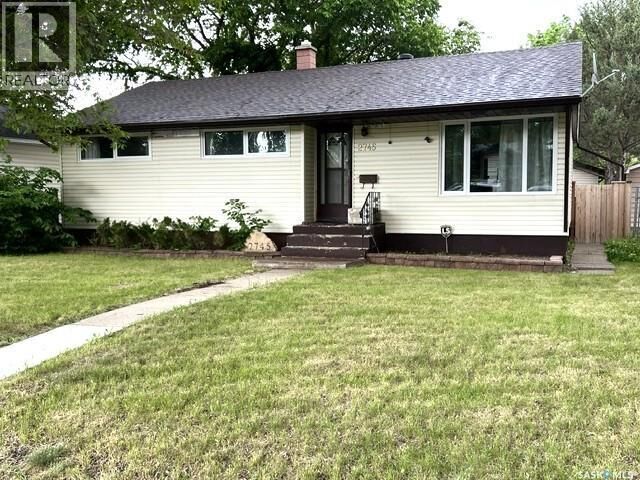 Property Photo:  2745 Park Street  SK S4N 2H4 