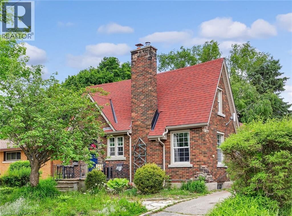 Property Photo: 360 Luella Street ON N2H 2J4