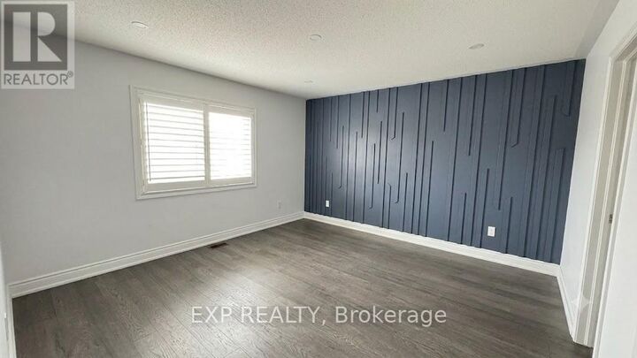 Property Photo:  215 Remembrance Road  ON L7A 4P1 