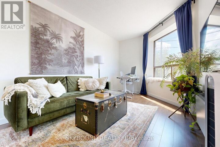 Property Photo: 2104 Queen Street East B ON M4E 1E2