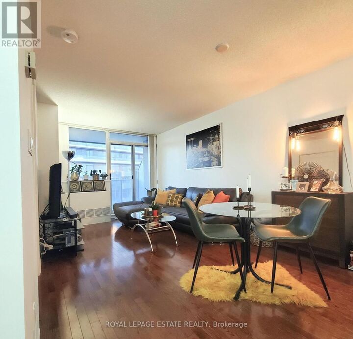 Property Photo:  5793 Yonge Street 1210  ON M2M 0A9 