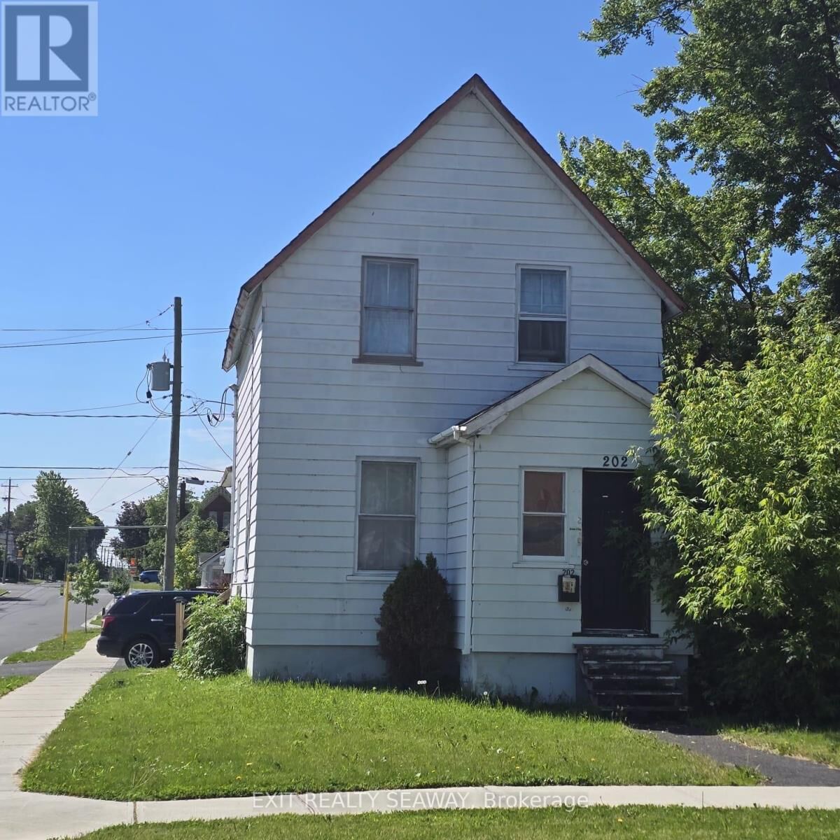 Property Photo: 202 5th Street West ON K6J 2V1