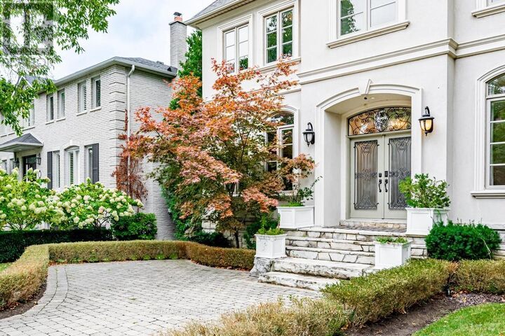 Property Photo:  8 York Road  ON M2L 1H5 
